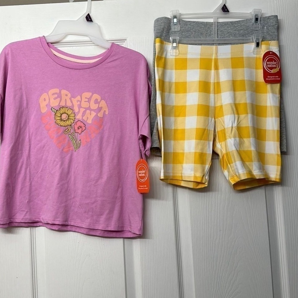 Girls XXL matching shorts and t shirt set